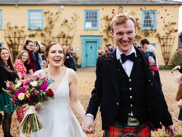 Groom and Bride&apos;s Wedding in Royston, Cambridgeshire 34