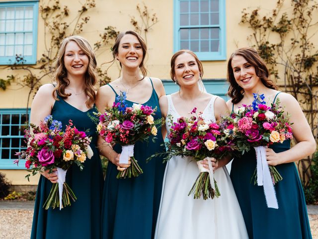 Groom and Bride&apos;s Wedding in Royston, Cambridgeshire 39