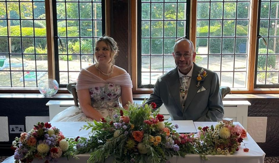 Gemma and Simon's Wedding in Kidderminster, Worcestershire