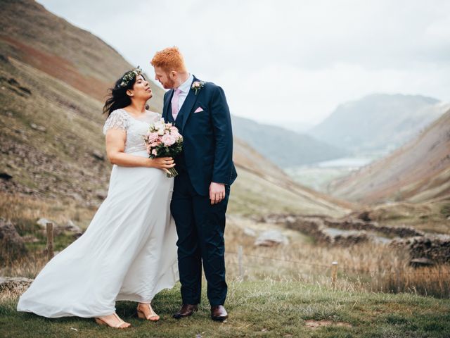 Scott and Alexandra&apos;s Wedding in Carlisle,Cumbria, Lothian &amp; Borders 36