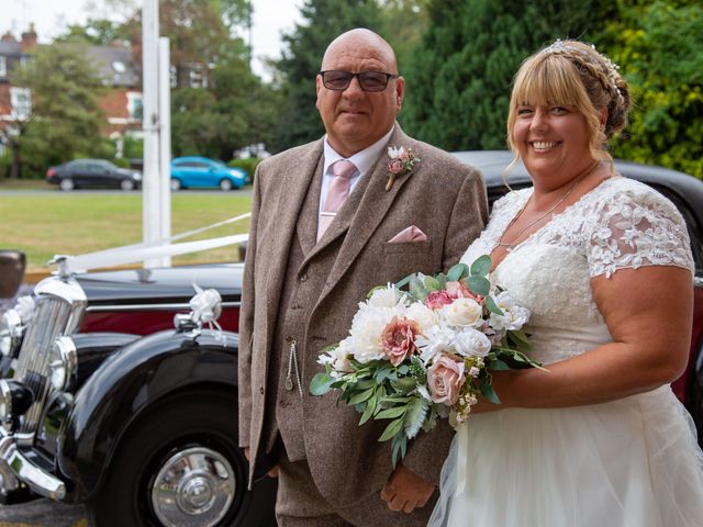 David and Stacey&apos;s Wedding in Derby, Derbyshire 4