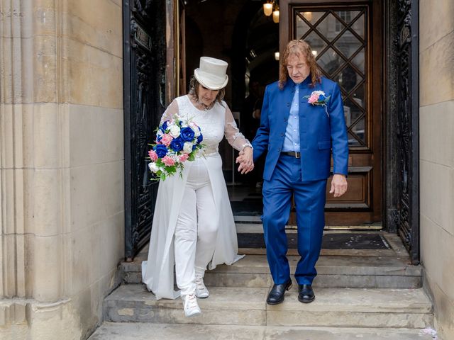 Sue and Steiner's Wedding in Hull, East Riding of Yorkshire 4