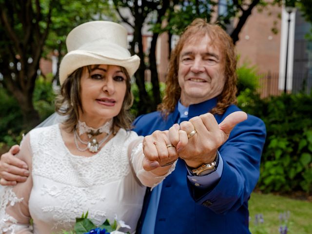 Sue and Steiner's Wedding in Hull, East Riding of Yorkshire 9