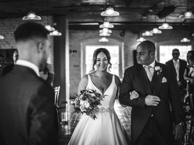 Liam and Amy's Wedding in Derby, Derbyshire 7