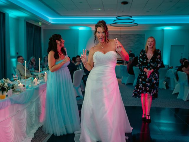 Damon and Jessica's Wedding in Thorpe Park, West Yorkshire 4