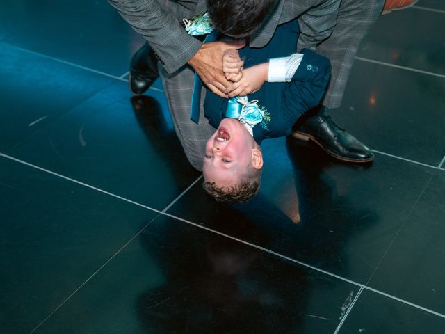 Damon and Jessica's Wedding in Thorpe Park, West Yorkshire 11