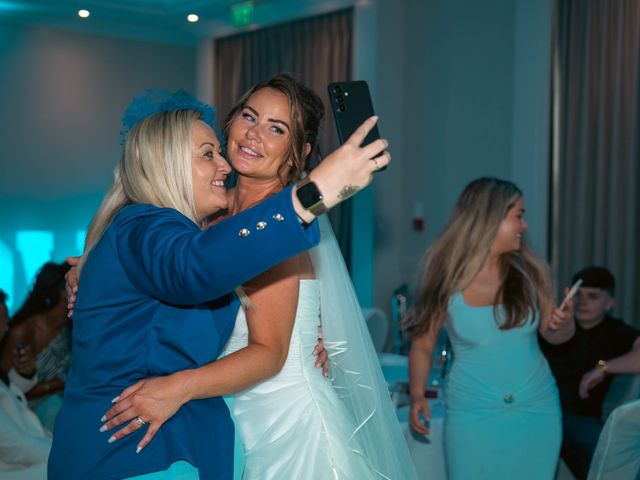 Damon and Jessica's Wedding in Thorpe Park, West Yorkshire 14