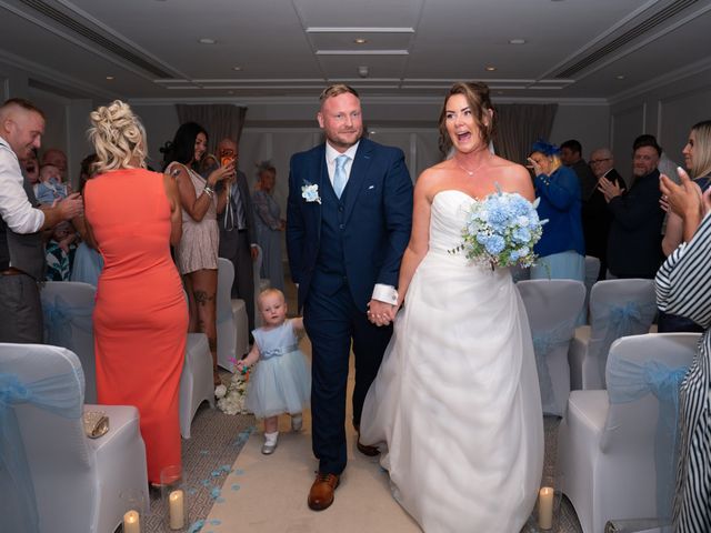 Damon and Jessica's Wedding in Thorpe Park, West Yorkshire 21