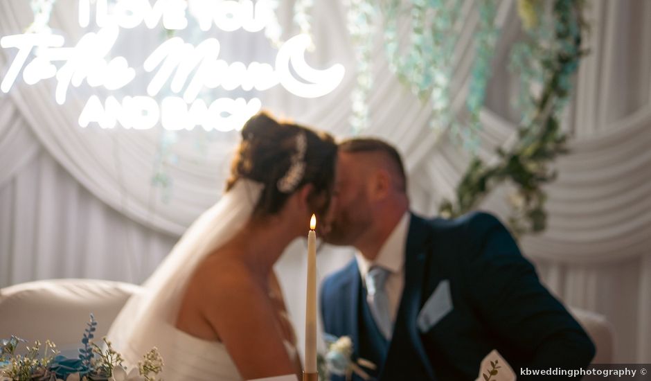 Damon and Jessica's Wedding in Thorpe Park, West Yorkshire