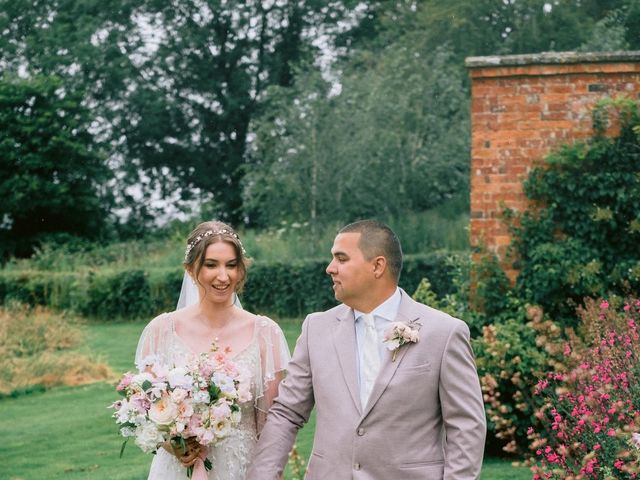 Wayne and Melissa 's Wedding in Daventry, Northamptonshire 9