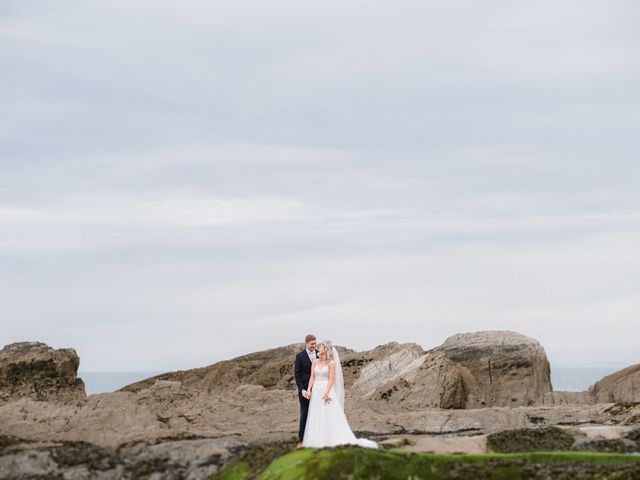 Peter and Grace&apos;s Wedding in Ilfracombe, Devon 11