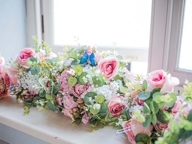 Emma and Ash&apos;s Wedding in Nottingham, Nottinghamshire 42