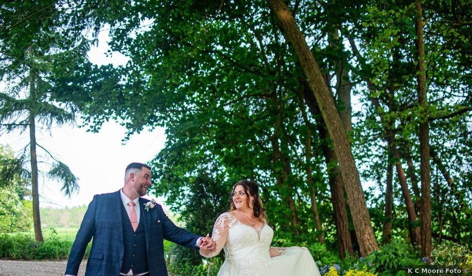 Emma and Ash's Wedding in Nottingham, Nottinghamshire