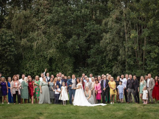 Brad and Becky&apos;s Wedding in Fareham, Hampshire 24