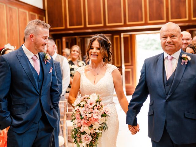 Daniel and Vikki&apos;s Wedding in Rugby, Warwickshire 10
