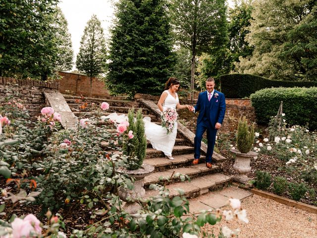 Daniel and Vikki&apos;s Wedding in Rugby, Warwickshire 34