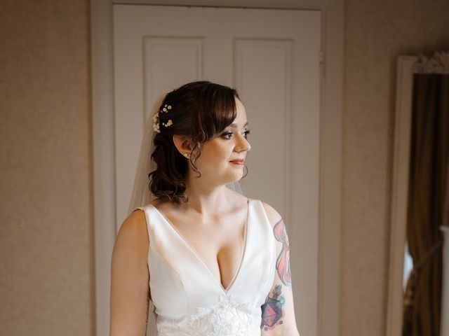 Decland and Lauren's Wedding in Gloucester, Gloucestershire 6