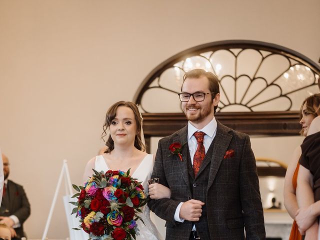 Decland and Lauren's Wedding in Gloucester, Gloucestershire 13