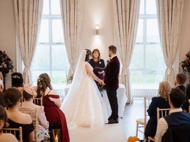 Decland and Lauren's Wedding in Gloucester, Gloucestershire 15