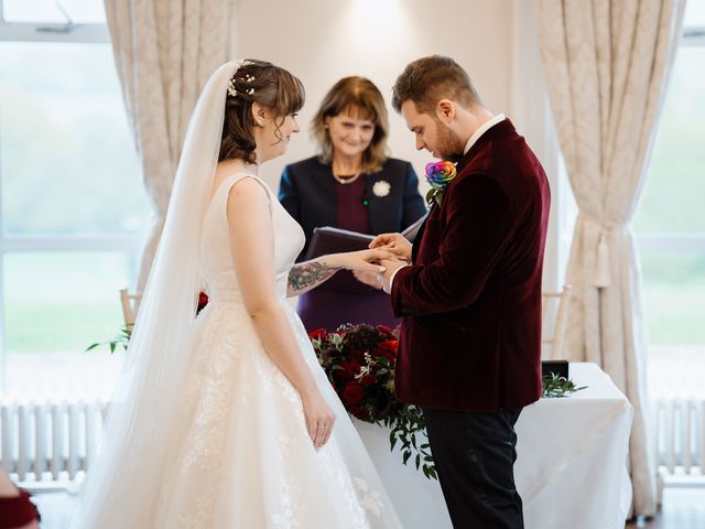 Decland and Lauren's Wedding in Gloucester, Gloucestershire 16