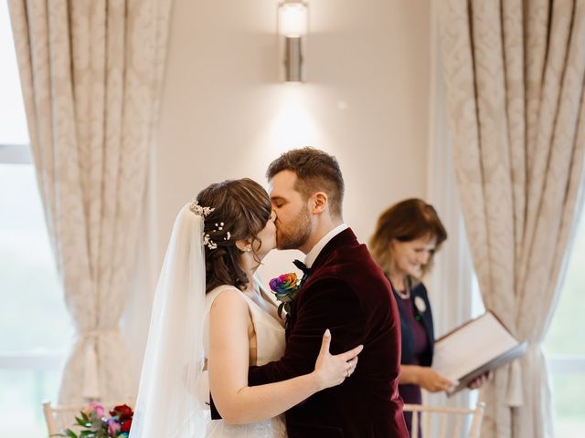 Decland and Lauren's Wedding in Gloucester, Gloucestershire 17