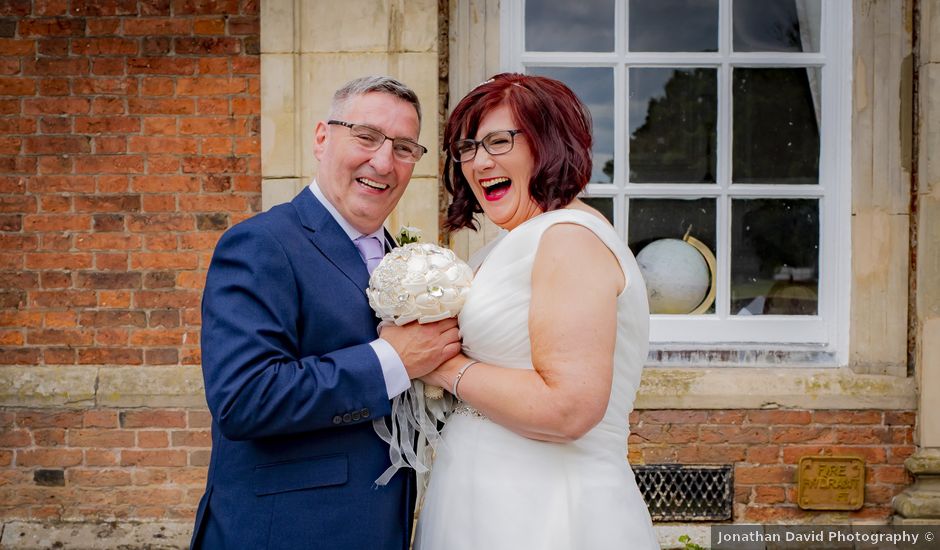 Wendy and Alan's Wedding in Market Bosworth, Leicestershire