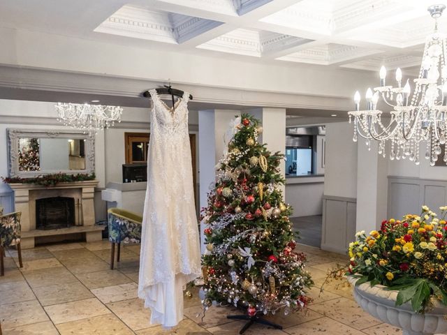 Andrew and Corrina 's Wedding in Chesterfield, Derbyshire 5