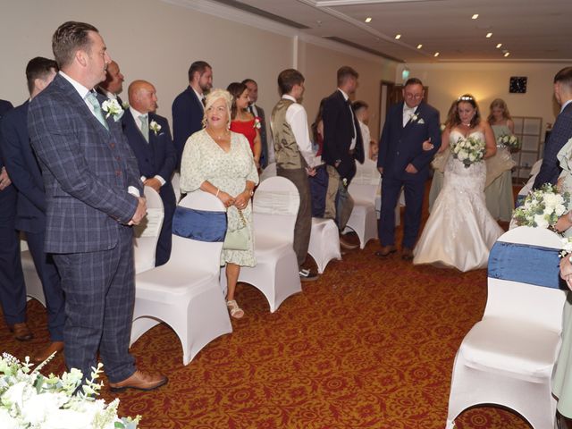 John and Andrea&apos;s Wedding in Manchester, Greater Manchester 15