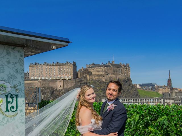 Tim and Bonnie&apos;s Wedding in Edinburgh, Lothian &amp; Borders 6