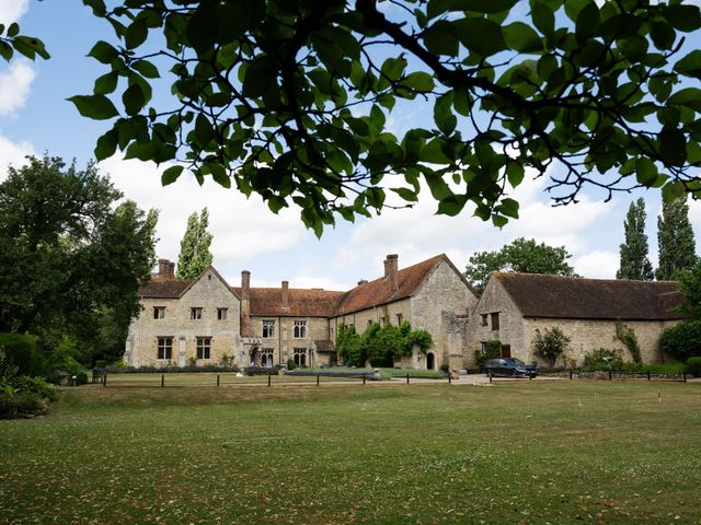 Stuart and Caroline's Wedding in Thame, Oxfordshire 4