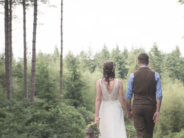 Adam and Jenny&apos;s Wedding in Lyndhurst, Hampshire 27