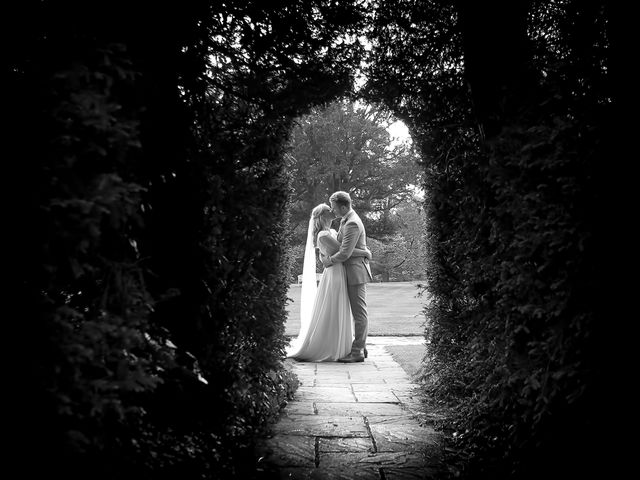 Helen and Simon&apos;s Wedding in Tadcaster, North Yorkshire 14
