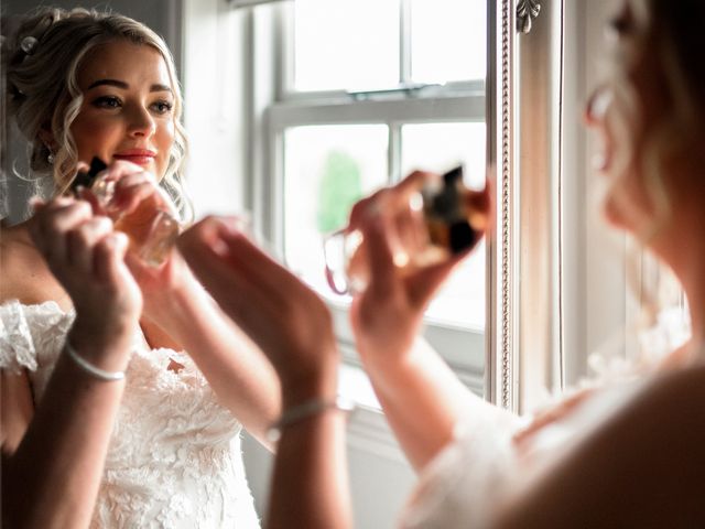 Adam and Antonia&apos;s Wedding in Kingston Upon Hull, East Riding of Yorkshire 41