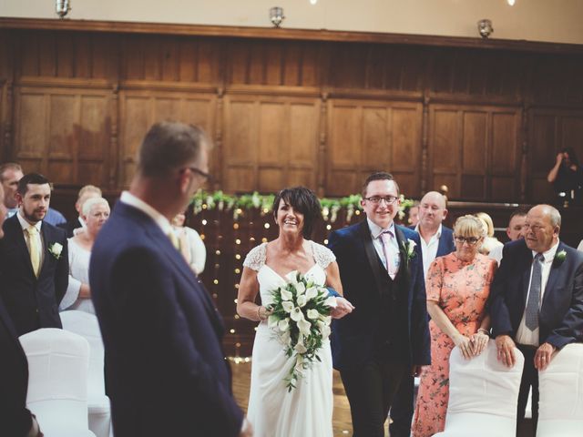 Lesley and Andrew&apos;s Wedding in Wigan, Lancashire 16
