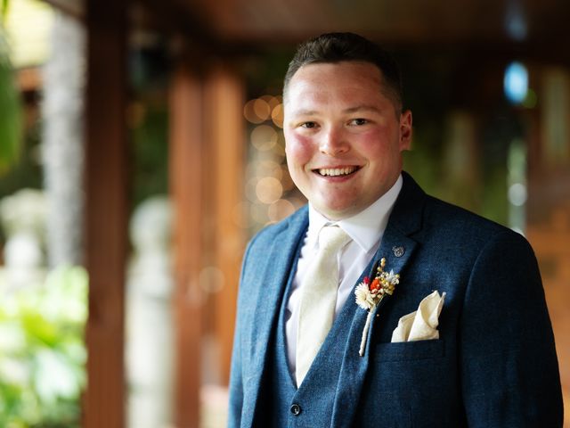 Jonny and Kiera's Wedding in Stadhampton, Oxfordshire 11