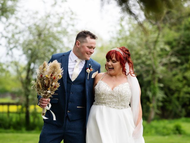 Jonny and Kiera's Wedding in Stadhampton, Oxfordshire 43