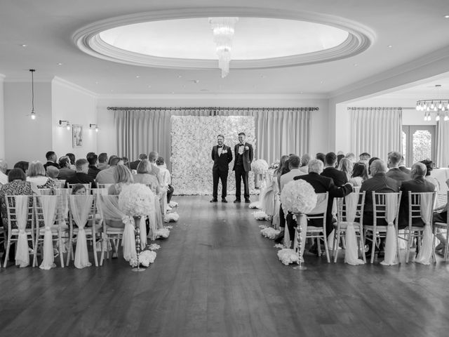 Mark and Rachel&apos;s Wedding in Bournemouth, Dorset 4