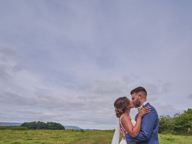 Stuart and Varsha&apos;s Wedding in Preston, Lancashire 3