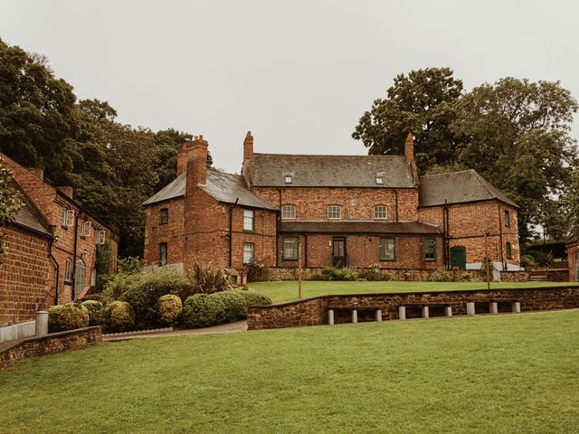 Ryan and Laura's Wedding in Northampton, Northamptonshire 9