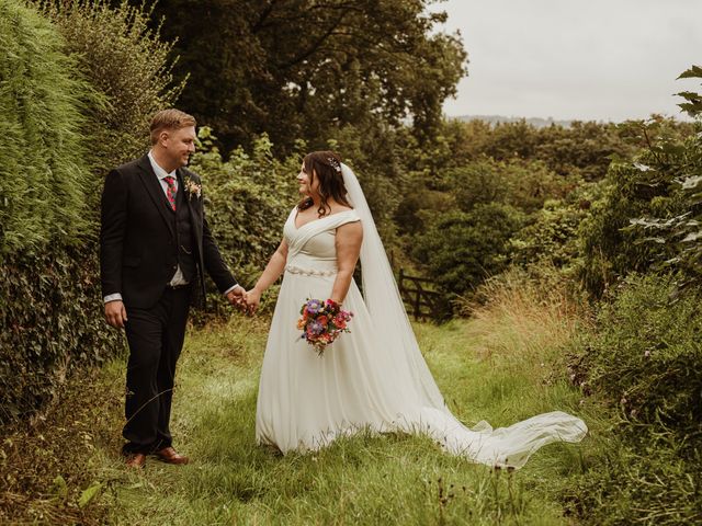 Ryan and Laura's Wedding in Northampton, Northamptonshire 14