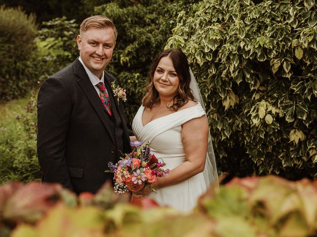 Ryan and Laura's Wedding in Northampton, Northamptonshire 15
