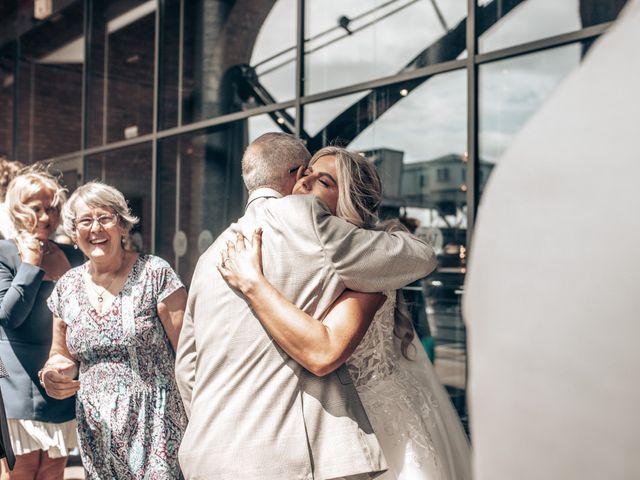 darren and Becky's Wedding in Liverpool, Merseyside 4