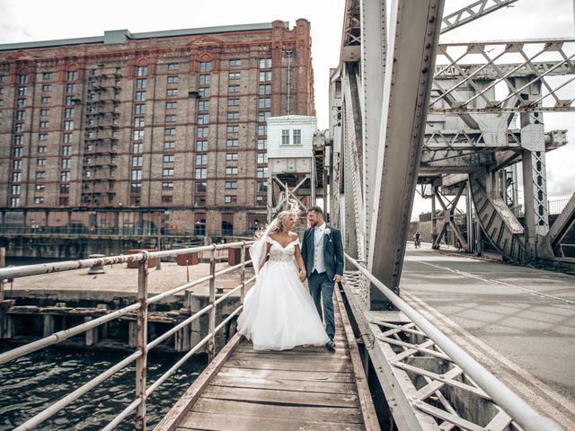 darren and Becky's Wedding in Liverpool, Merseyside 19