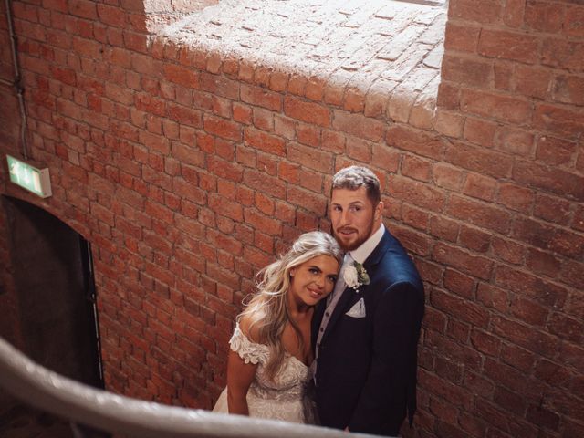 darren and Becky's Wedding in Liverpool, Merseyside 27