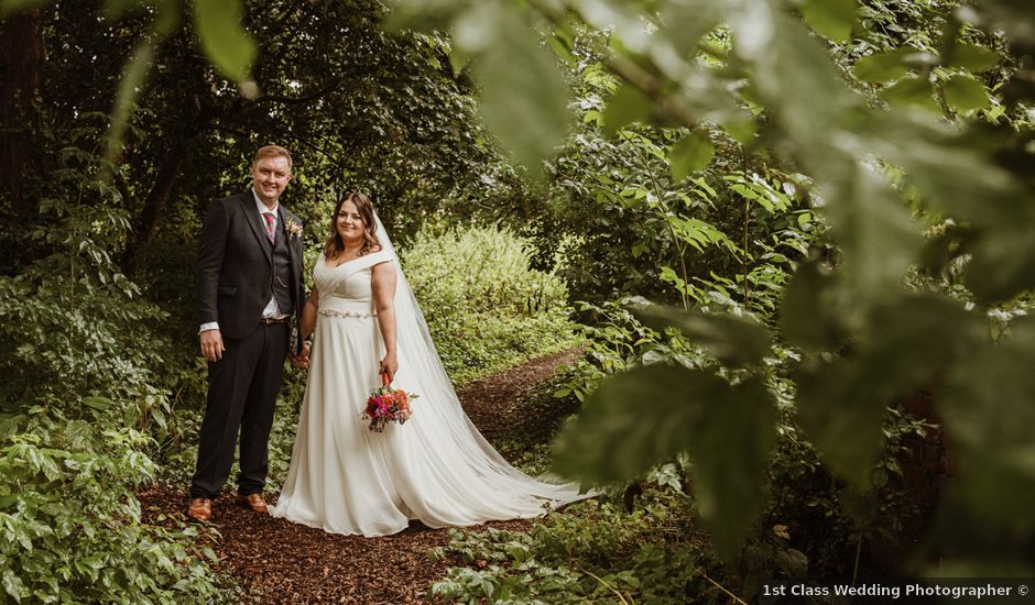 Ryan and Laura's Wedding in Northampton, Northamptonshire