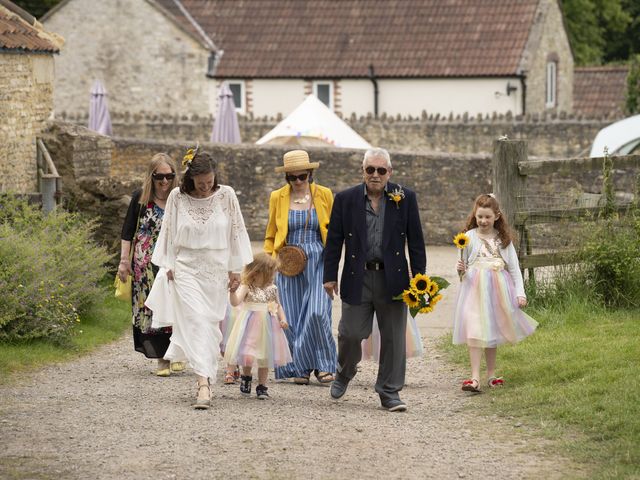 Sally and Dan&apos;s Wedding in Keynsham, Bristol 4