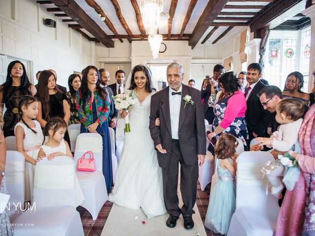 Sunil and Fatima&apos;s Wedding in Borehamwood, Hertfordshire 10