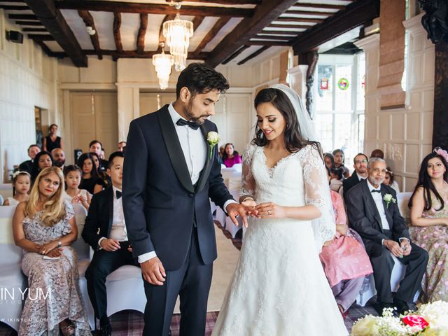 Sunil and Fatima&apos;s Wedding in Borehamwood, Hertfordshire 12