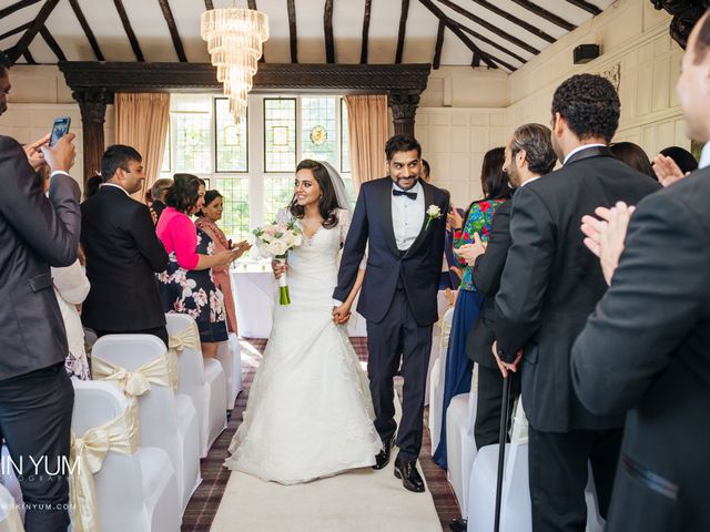 Sunil and Fatima&apos;s Wedding in Borehamwood, Hertfordshire 18
