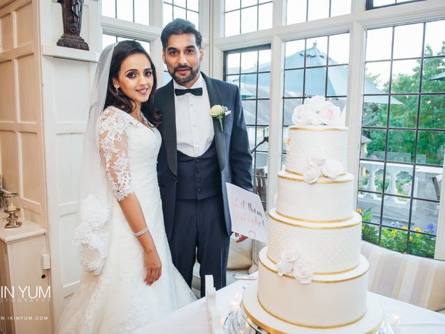 Sunil and Fatima&apos;s Wedding in Borehamwood, Hertfordshire 34